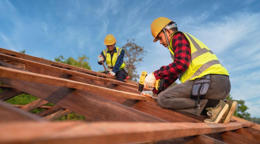Professional Flat Roofing Installation services in Saragosa, TX